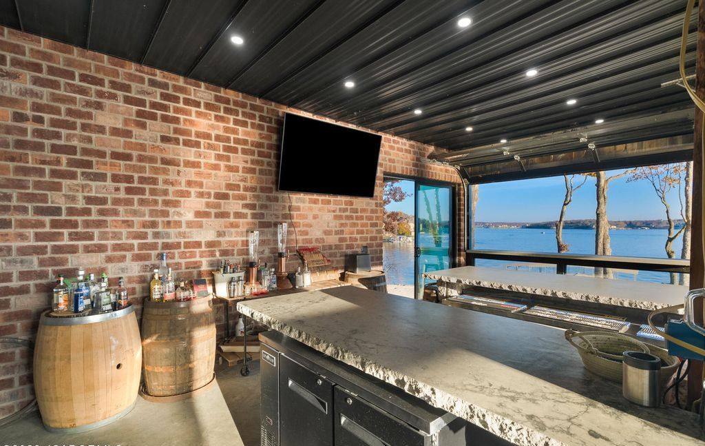 Exclusive Point Estate at the Lake of the Ozarks Missouri Offered at 3.995 Million 3