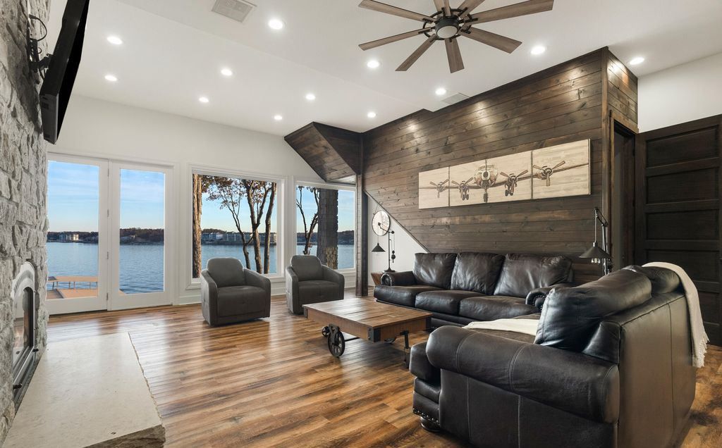 Exclusive Point Estate at the Lake of the Ozarks Missouri Offered at 3.995 Million 34