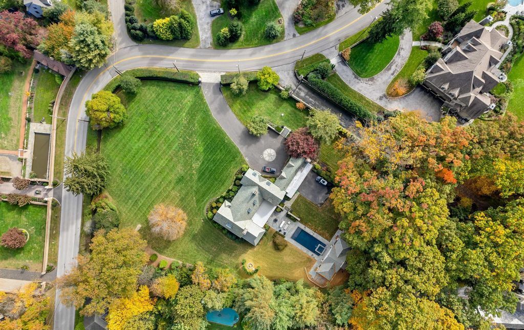 Exquisite English Country Estate with State of the Art Upgrades in Pennsylvania for 4.5 Million 51
