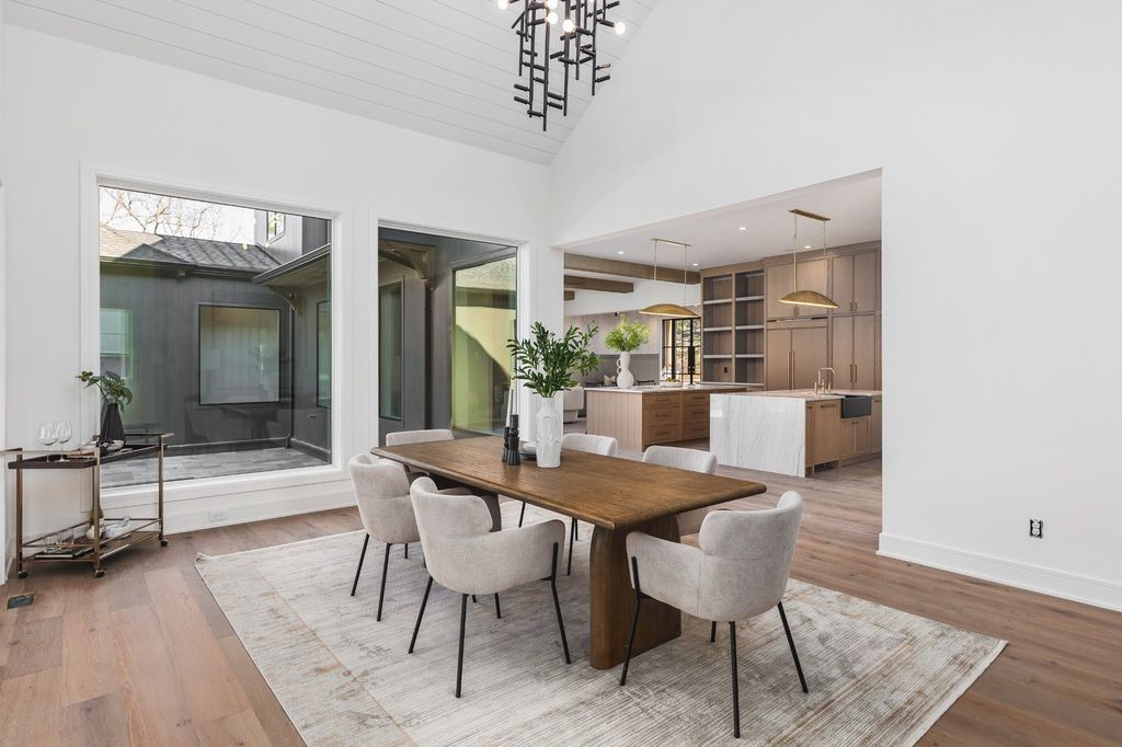 Exquisite Residence A Symphony of Luxury and Elegance in Brentwood Tennessee Offered at 4999994 17