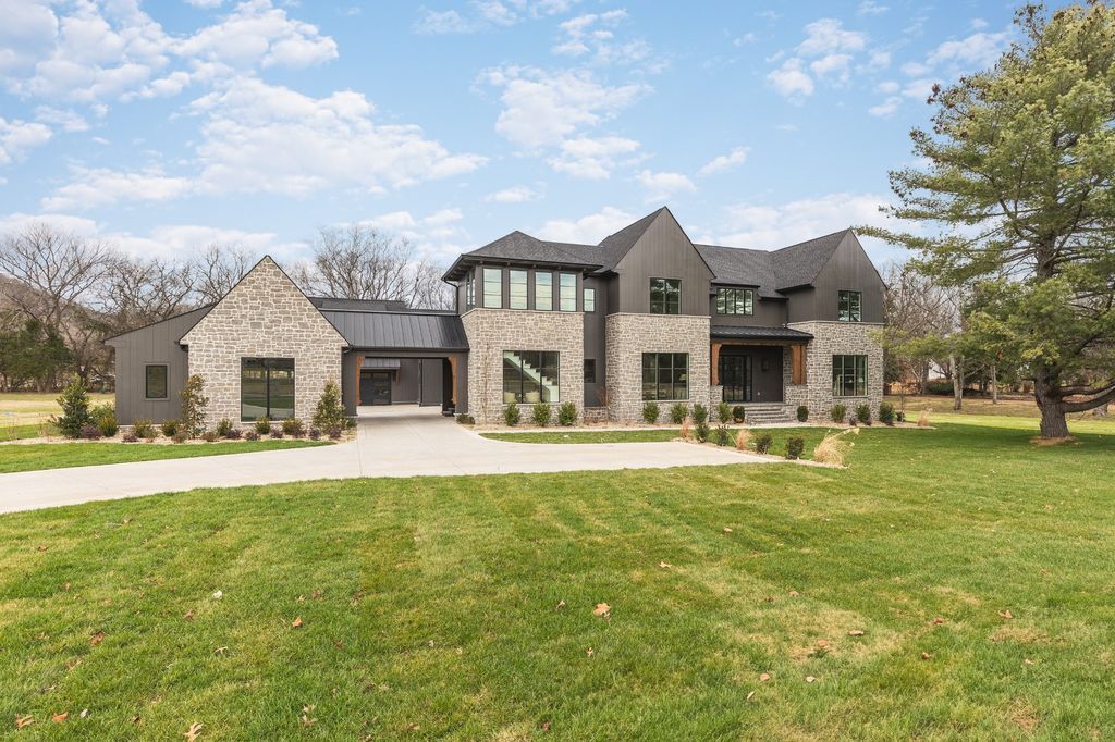 Exquisite Residence A Symphony of Luxury and Elegance in Brentwood Tennessee Offered at 4999994 2