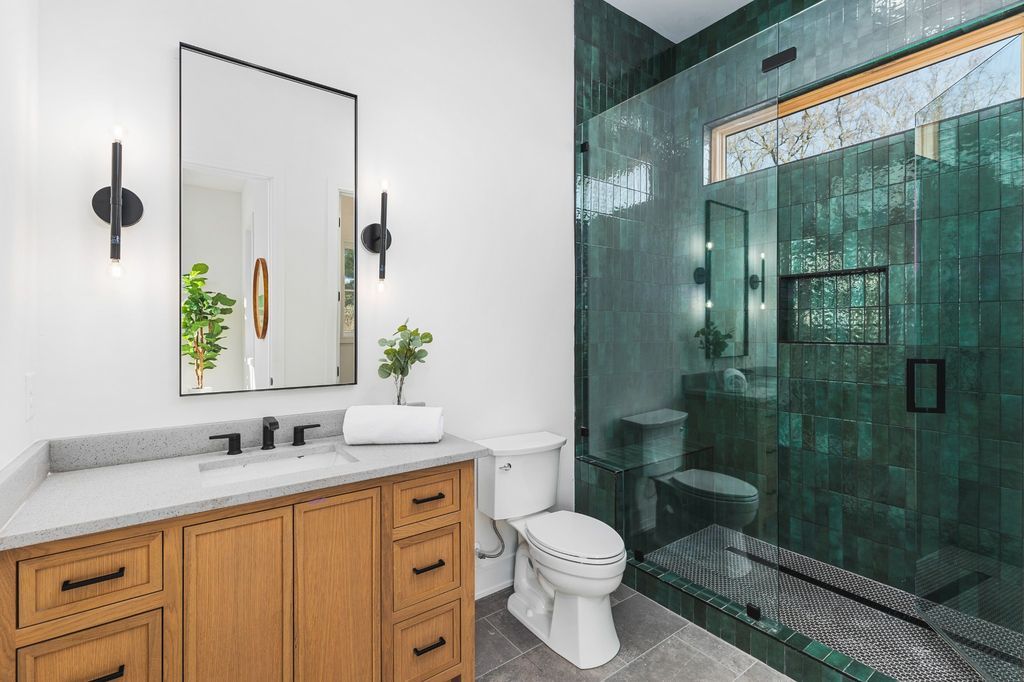 Exquisite Residence A Symphony of Luxury and Elegance in Brentwood Tennessee Offered at 4999994 25
