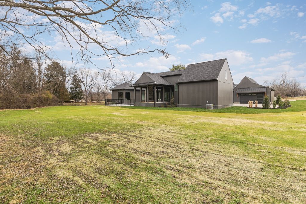 Exquisite Residence A Symphony of Luxury and Elegance in Brentwood Tennessee Offered at 4999994 56