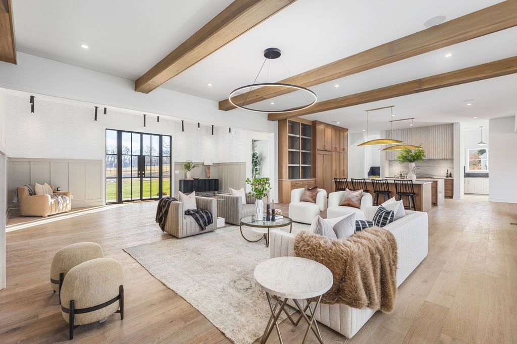 Exquisite Residence A Symphony of Luxury and Elegance in Brentwood Tennessee Offered at 4999994 7
