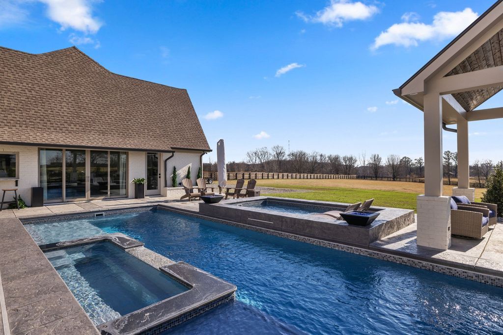Gorgeous 2 Acre Estate with Private Gated Entrance in Tennessee Offered at 3.2 Million 33