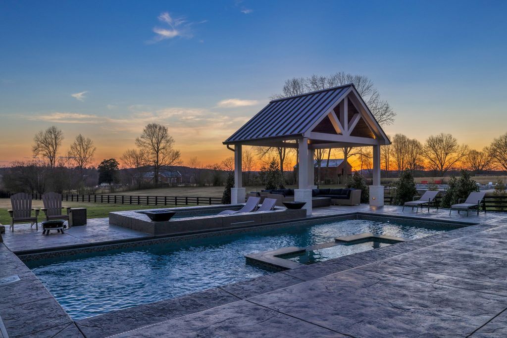 Gorgeous 2 Acre Estate with Private Gated Entrance in Tennessee Offered at 3.2 Million 40