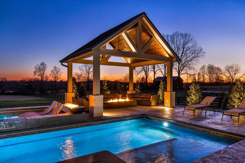 Gorgeous 2 Acre Estate with Private Gated Entrance in Tennessee Offered at 3.2 Million 41