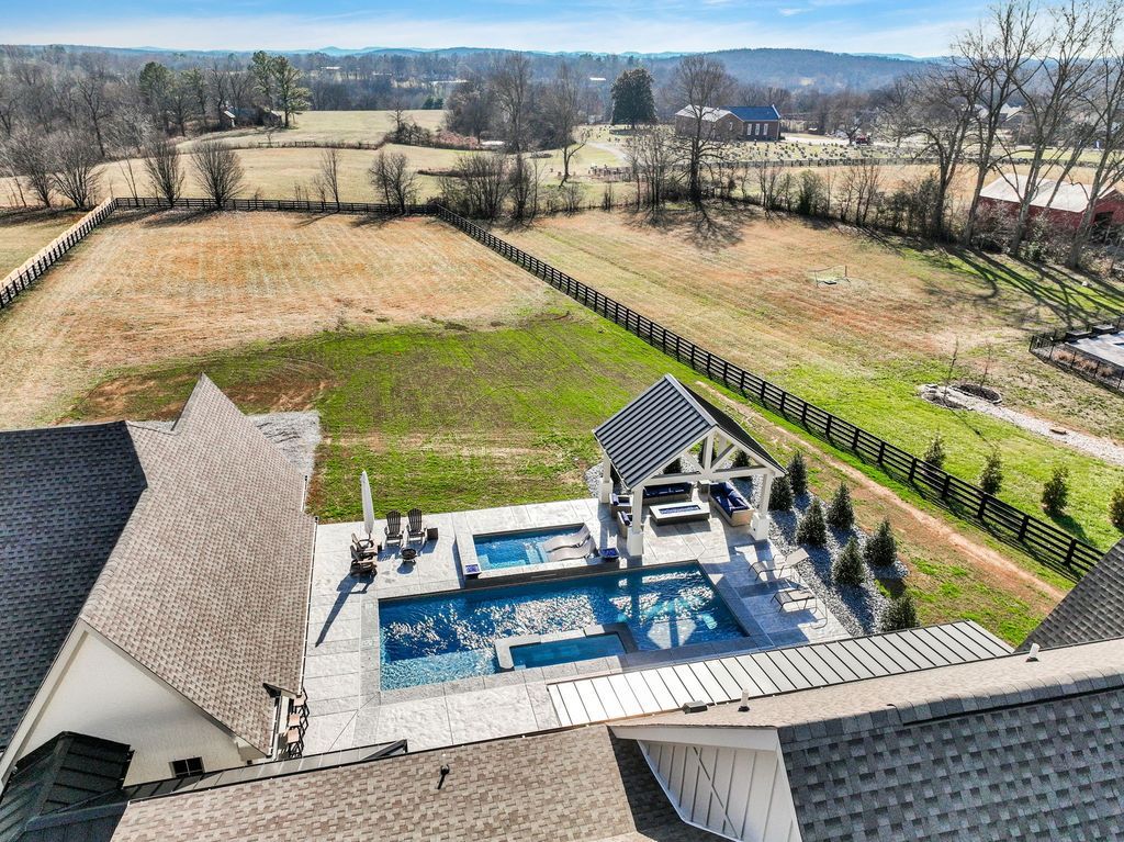 Gorgeous 2 Acre Estate with Private Gated Entrance in Tennessee Offered at 3.2 Million 47
