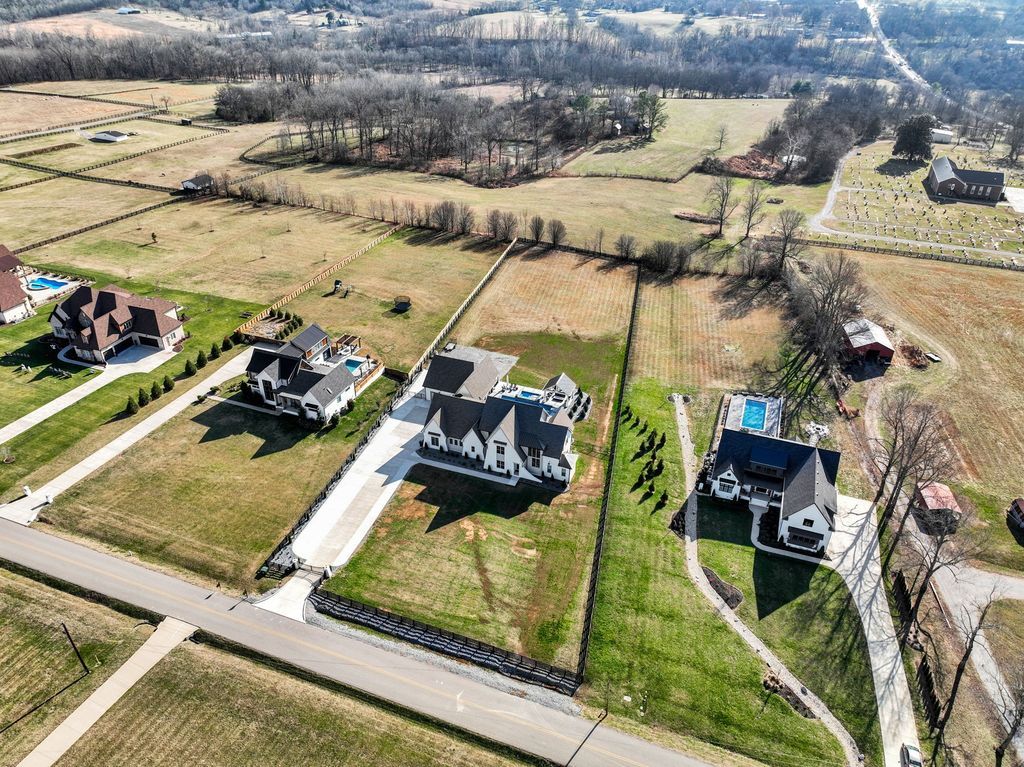 Gorgeous 2 Acre Estate with Private Gated Entrance in Tennessee Offered at 3.2 Million 50