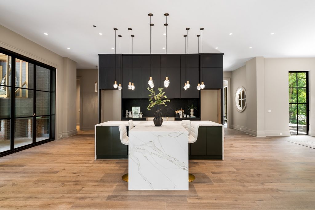 Impeccable 2 Acre Estate in the Scenic Hills of Forest Hills Nashville Asking 9999999 13