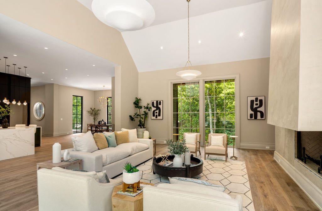 Impeccable 2 Acre Estate in the Scenic Hills of Forest Hills Nashville Asking 9999999 16
