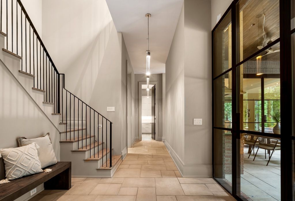 Impeccable 2 Acre Estate in the Scenic Hills of Forest Hills Nashville Asking 9999999 19