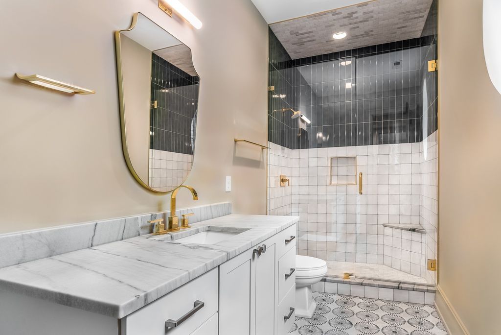 Impeccable 2 Acre Estate in the Scenic Hills of Forest Hills Nashville Asking 9999999 38