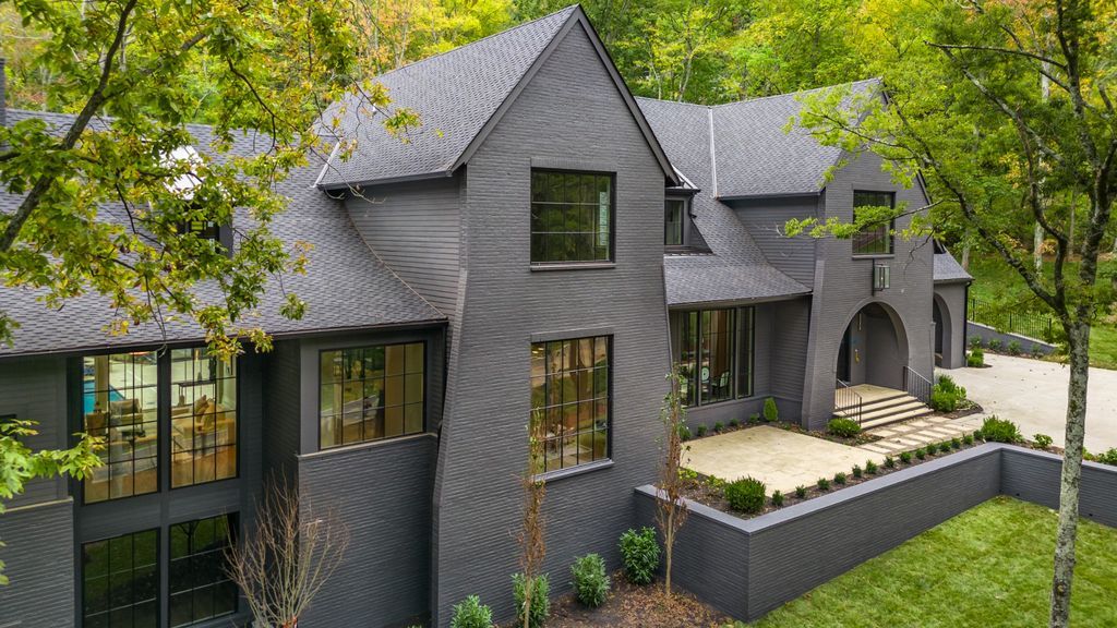 Impeccable 2 Acre Estate in the Scenic Hills of Forest Hills Nashville Asking 9999999 45