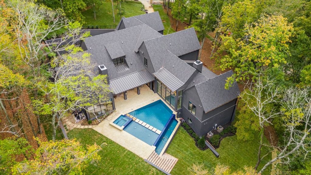 Impeccable 2 Acre Estate in the Scenic Hills of Forest Hills Nashville Asking 9999999 51