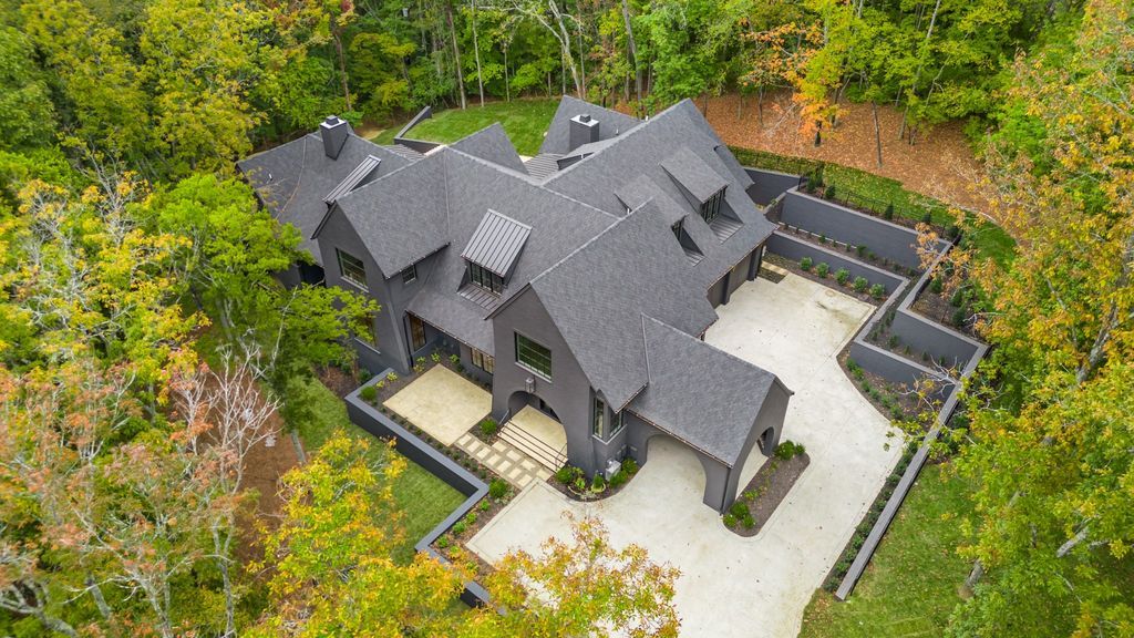 Impeccable 2 Acre Estate in the Scenic Hills of Forest Hills Nashville Asking 9999999 52