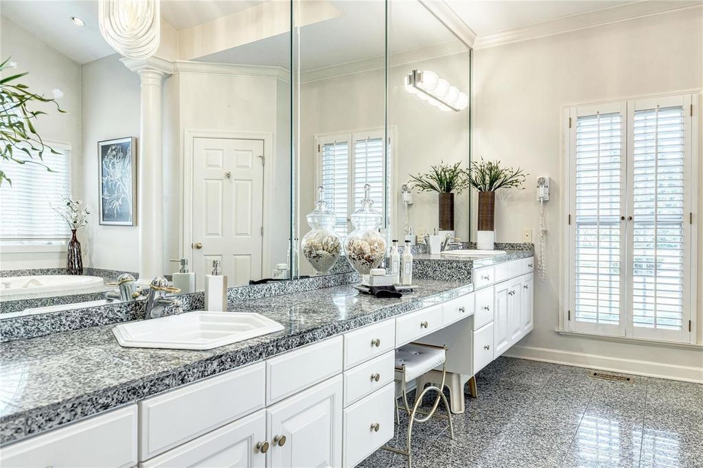 John Porta Built Georgian Colonial in St. Louis Missouri A Timeless Elegance Asking 2395 Million 38 1