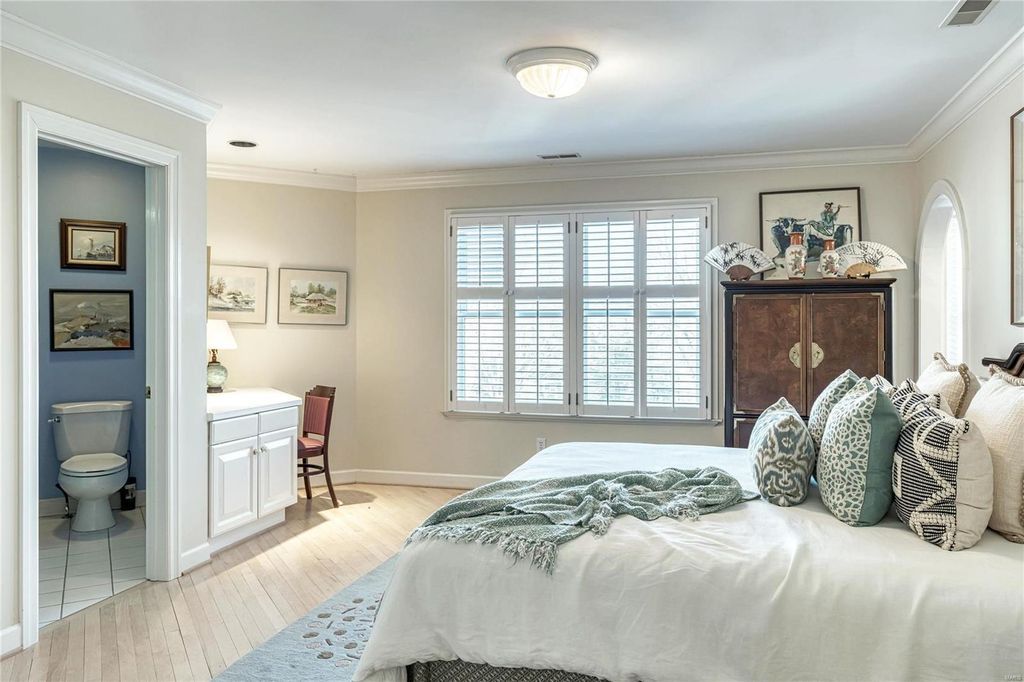 John Porta Built Georgian Colonial in St. Louis Missouri A Timeless Elegance Asking 2395 Million 39