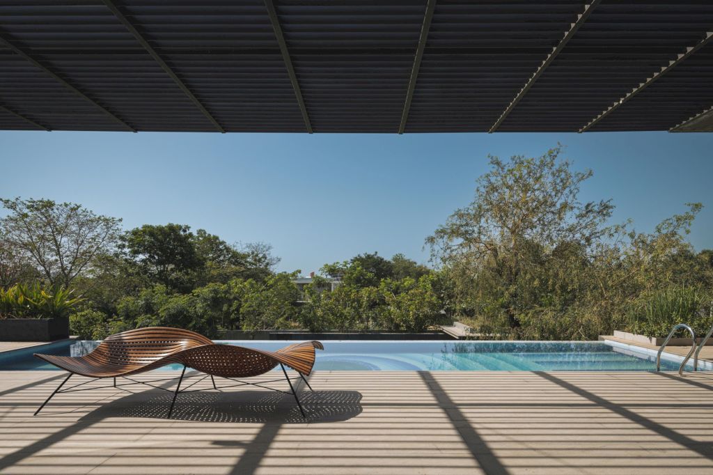 Link House, Unconventional Luxury Unfolding by Openideas Architects