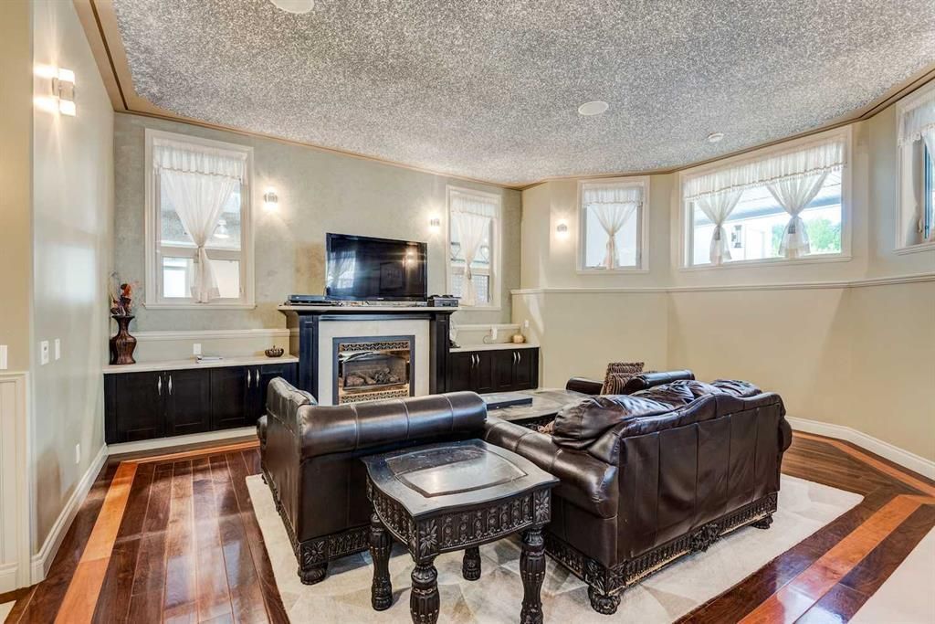 Luxurious Living Awe Inspiring Architectural Masterpiece in Alberta Canada Listed at C6888888 13