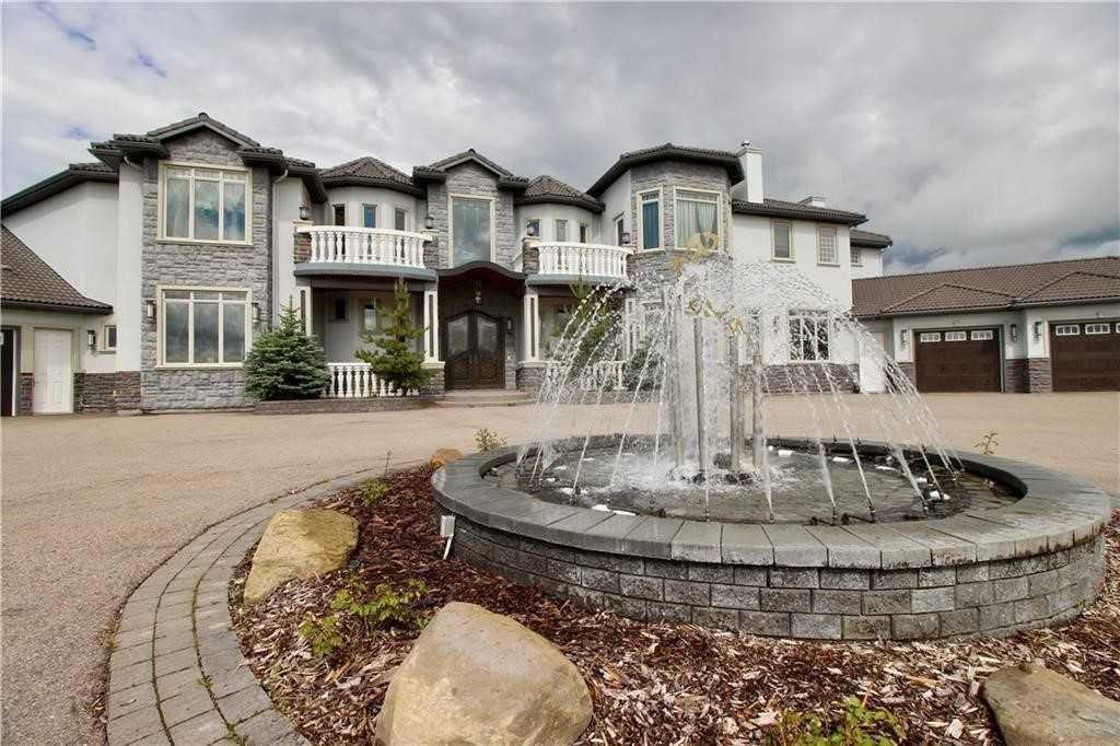 Luxurious Living Awe Inspiring Architectural Masterpiece in Alberta Canada Listed at C6888888 4