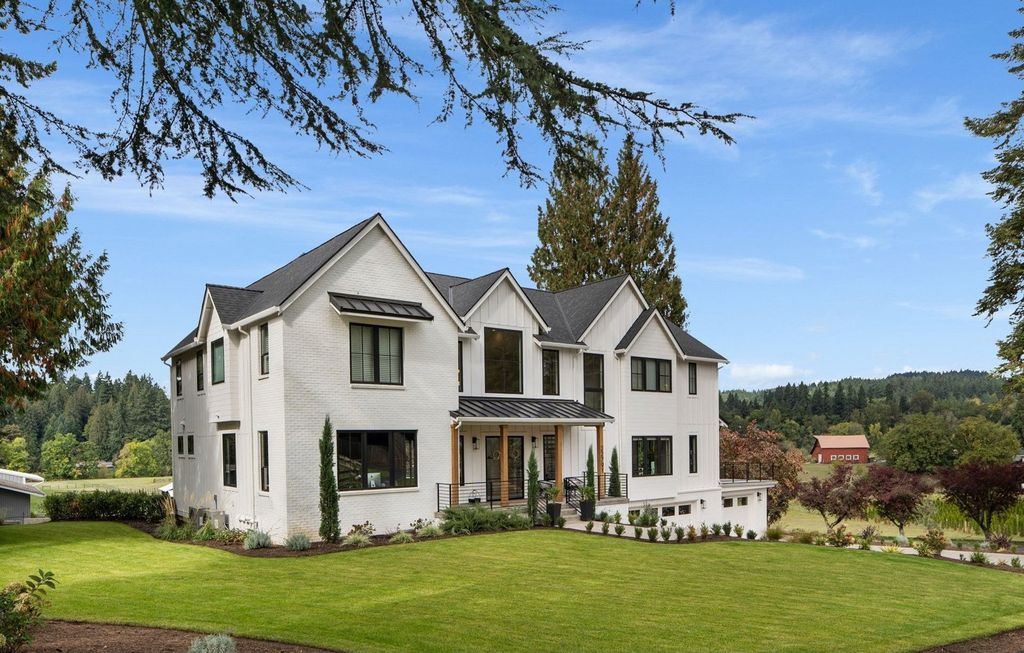 Luxurious Living in Oregon A Masterpiece of Excellence at 2.95 Million 2