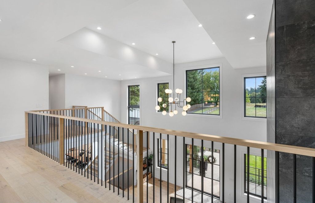 Luxurious Living in Oregon A Masterpiece of Excellence at 2.95 Million 25