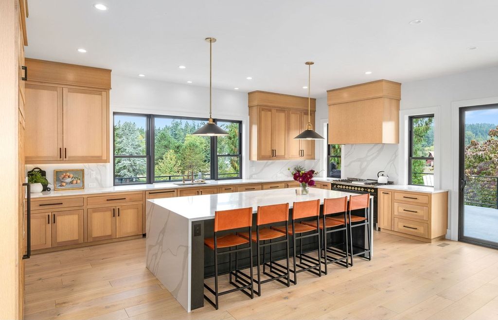 Luxurious Living in Oregon A Masterpiece of Excellence at 2.95 Million 32