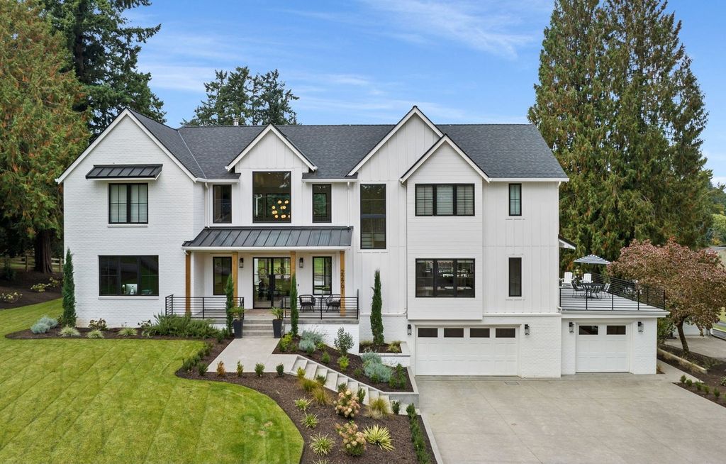Luxurious Living in Oregon A Masterpiece of Excellence at 2.95 Million 44