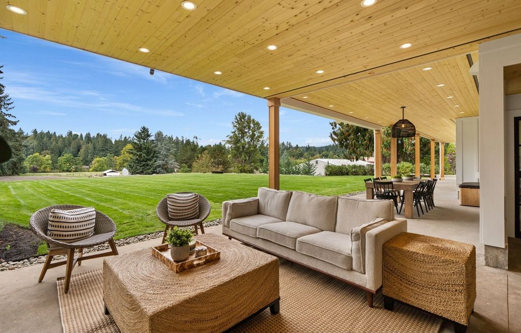 Luxurious Living in Oregon A Masterpiece of Excellence at 2.95 Million 6