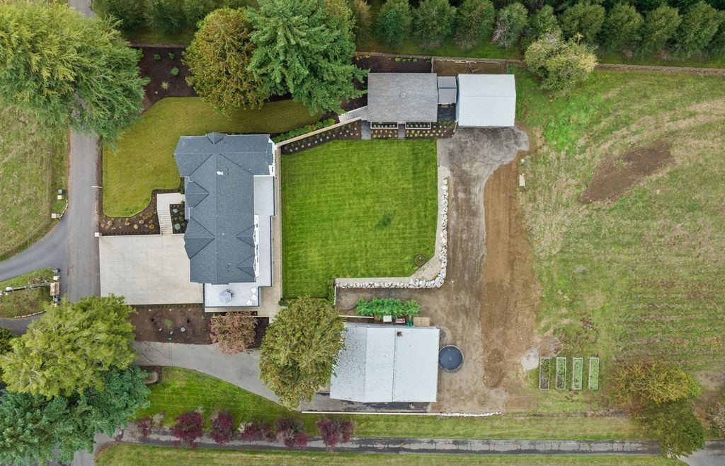 Luxurious Living in Oregon A Masterpiece of Excellence at 2.95 Million 9