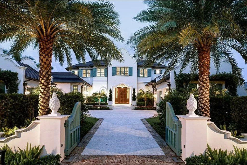 Indulge in the pinnacle of waterfront luxury at 3401 Rum Row, Naples, Florida. This exquisite property, with approximately 130 feet of shoreline, offers unparalleled vistas of Galleon Cove. Crafted by London Bay Construction, Inc. and designed by Stofft Cooney Architects, LLC, it harmonizes opulent interiors by Anthony Catalfano Interiors with lavish outdoor entertainment spaces.