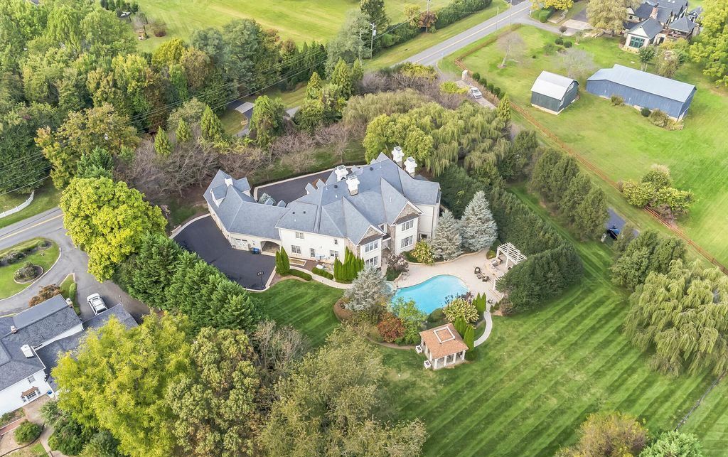 Luxury Retreat in Great Falls Immerse Yourself in Tranquility with a Stunning Custom Home on 2 Acres Priced at 4950999 11