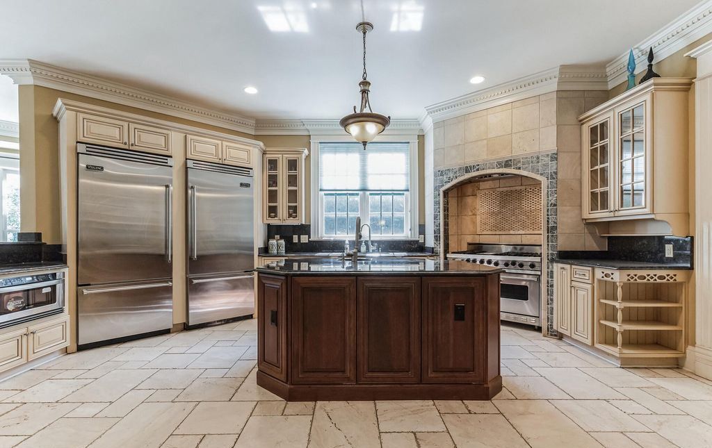 Luxury Retreat in Great Falls Immerse Yourself in Tranquility with a Stunning Custom Home on 2 Acres Priced at 4950999 24