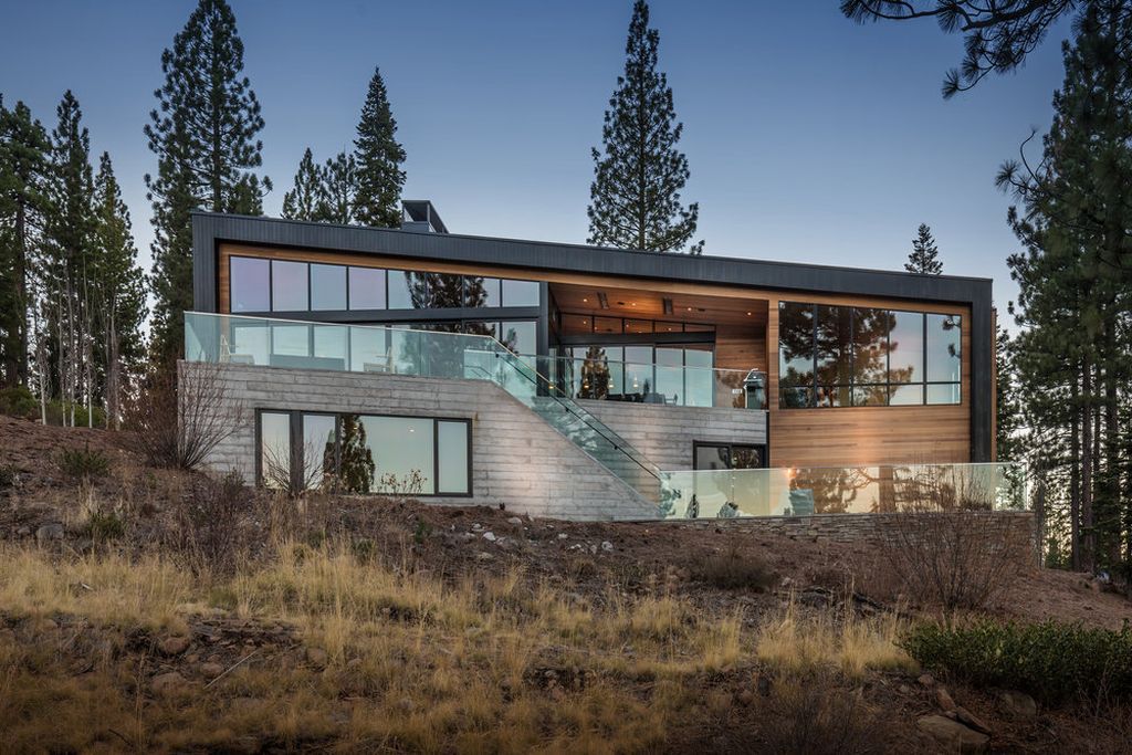 Martis Camp 457 Blends with Nature's Majesty by BMA Architects