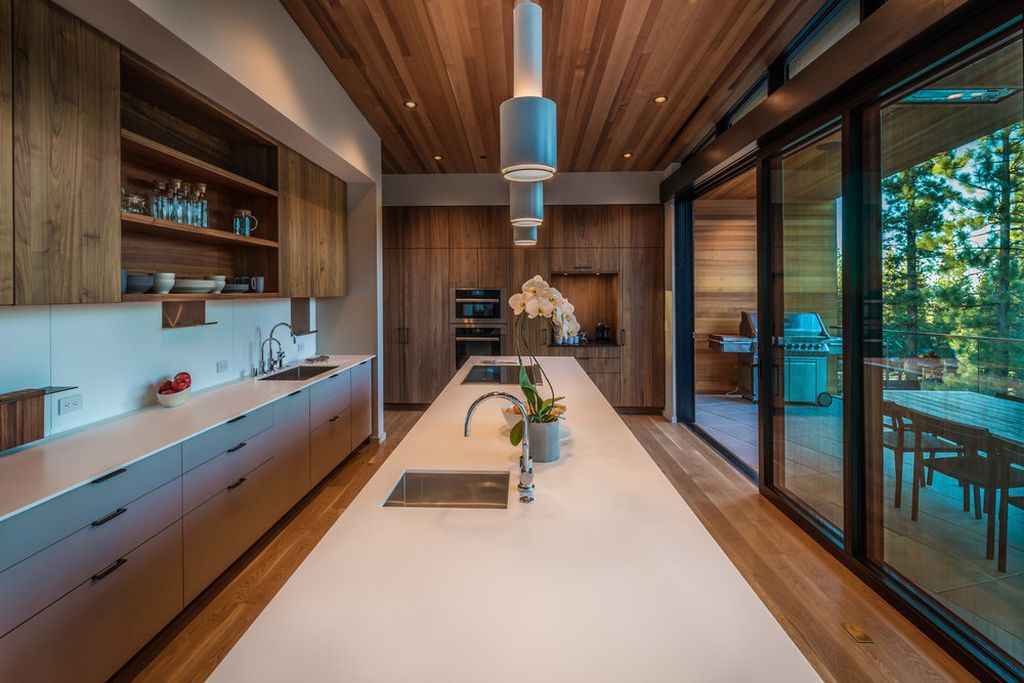 Martis Camp 457 Blends with Nature's Majesty by BMA Architects