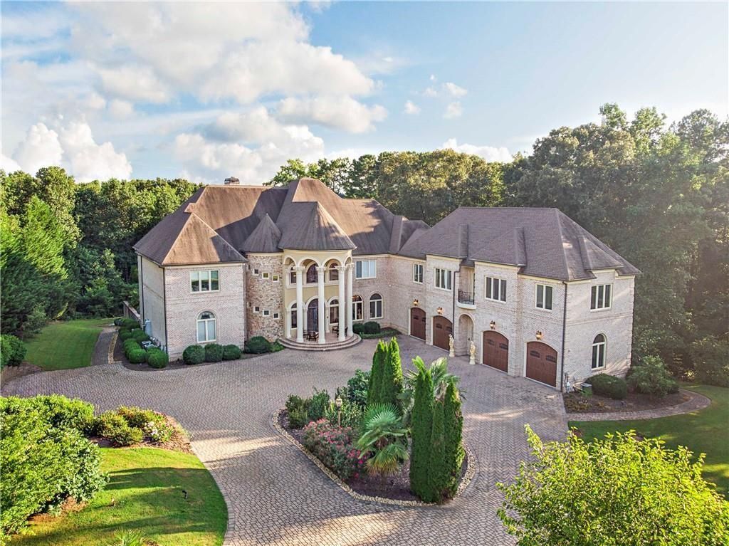 Mediterranean Oasis in Roswell Georgia An Artful Blend of Privacy and Versatility Listed at 4275 Million 2