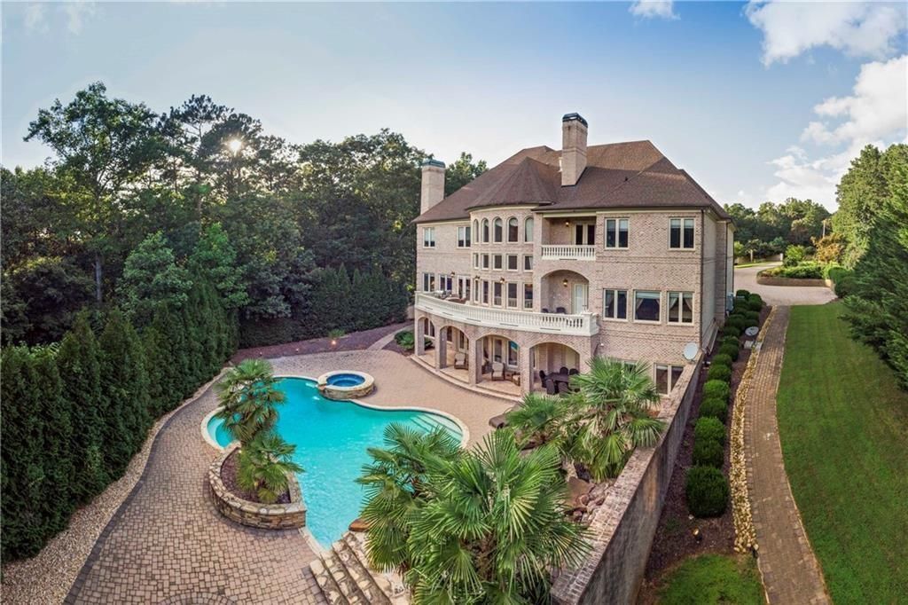 Mediterranean Oasis in Roswell Georgia An Artful Blend of Privacy and Versatility Listed at 4275 Million 6