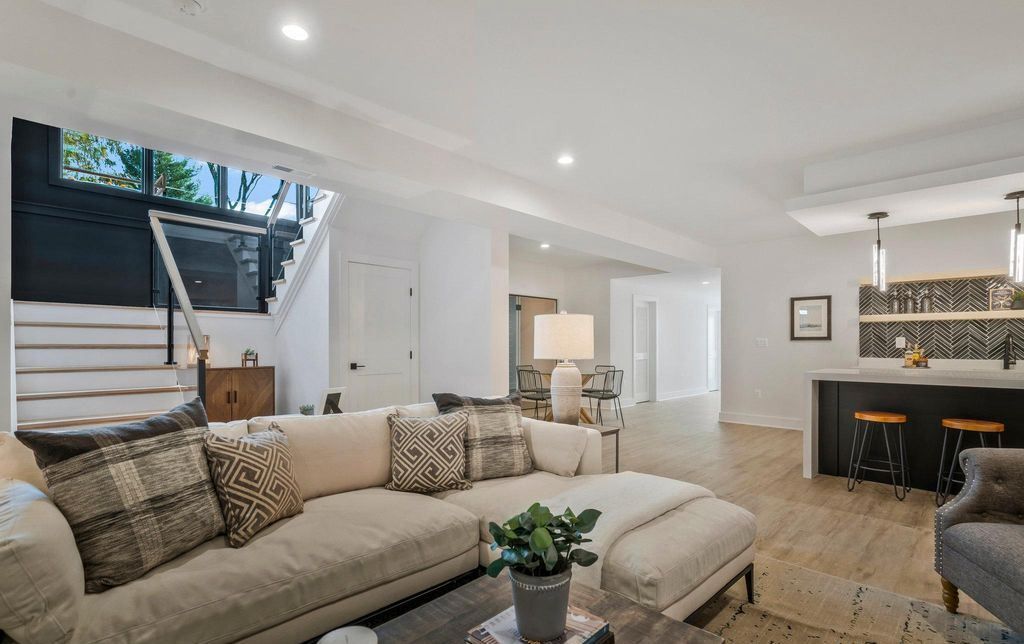 Modern Elegance Meets Open Spaces A Spectacular Prairie Style Home in McLean Offered at 4299999 33