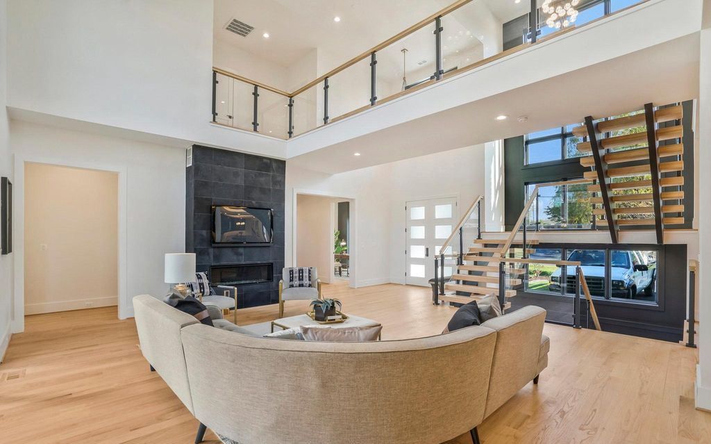Modern Elegance Meets Open Spaces A Spectacular Prairie Style Home in McLean Offered at 4299999 7