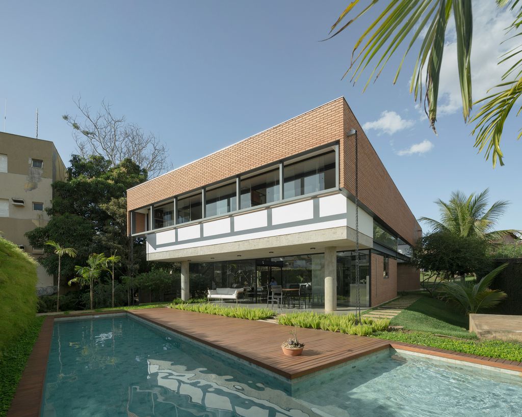 Montes Claros House in Brazil Elevated Elegance by Venta Arquitetos