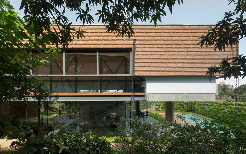 Montes Claros House in Brazil Elevated Elegance by Venta Arquitetos