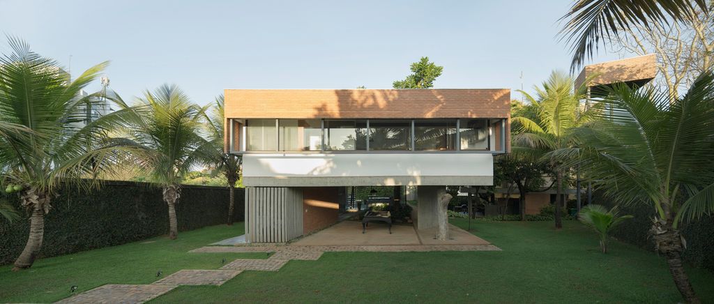 Montes Claros House in Brazil Elevated Elegance by Venta Arquitetos
