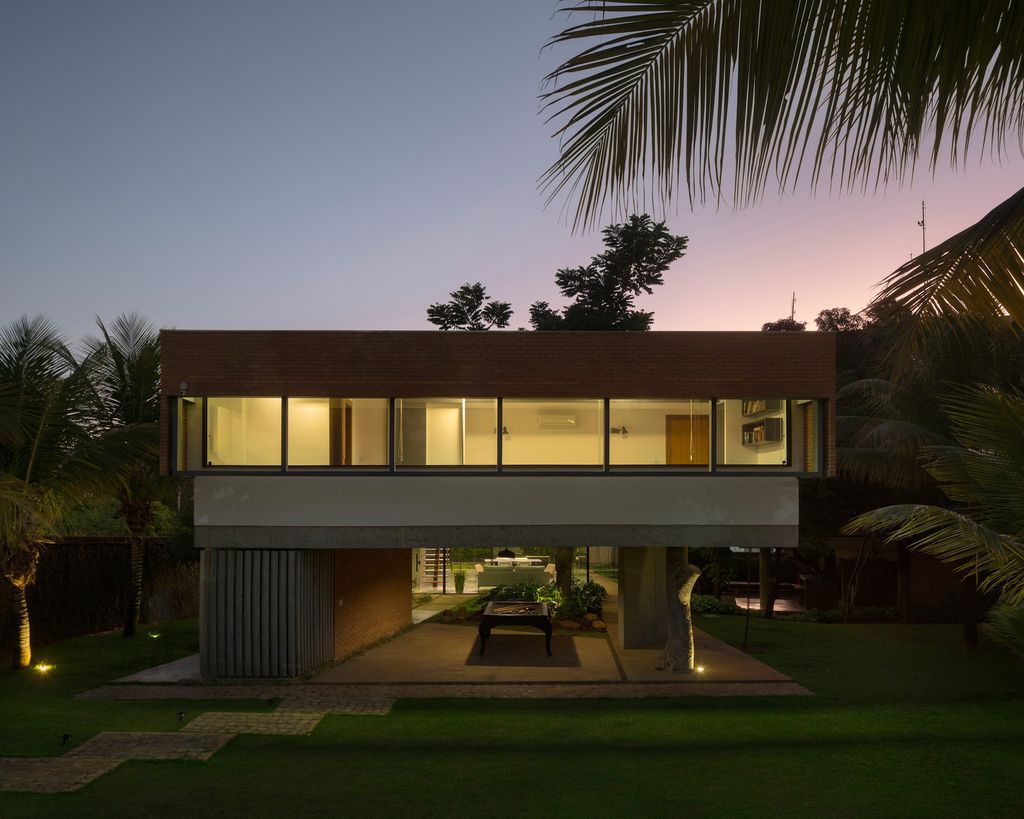 Montes Claros House in Brazil Elevated Elegance by Venta Arquitetos