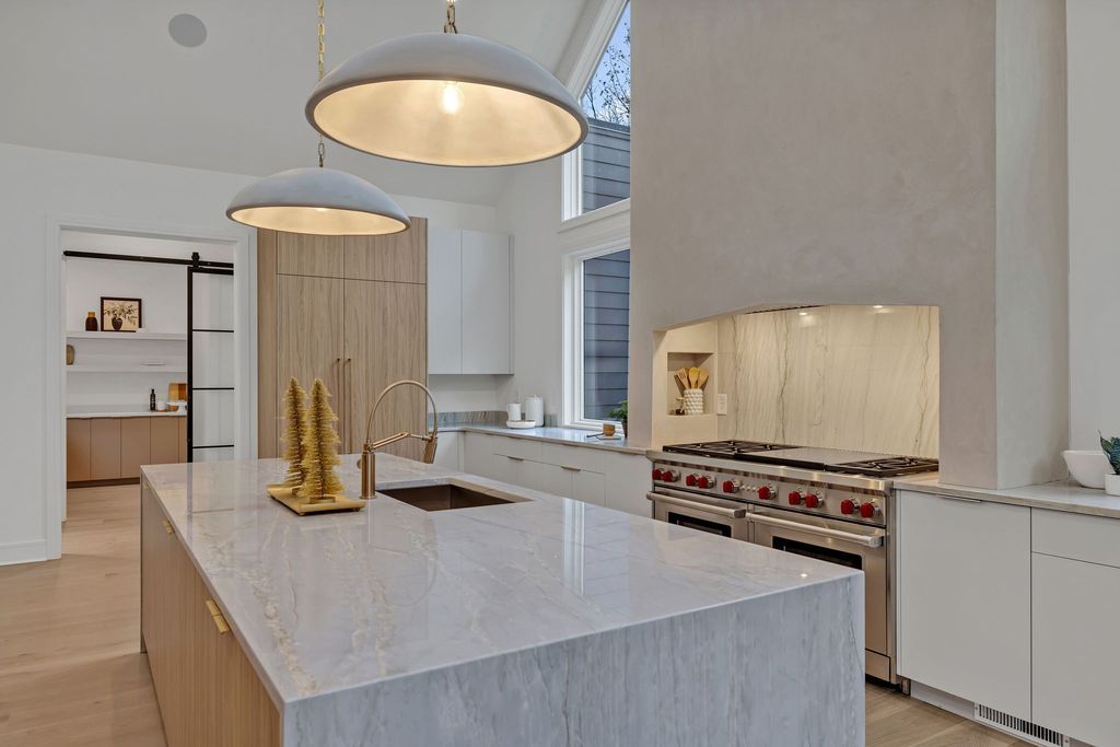 New Scandi Modern Construction by Province Builders Tennessee Listed at 5.25 Million 31