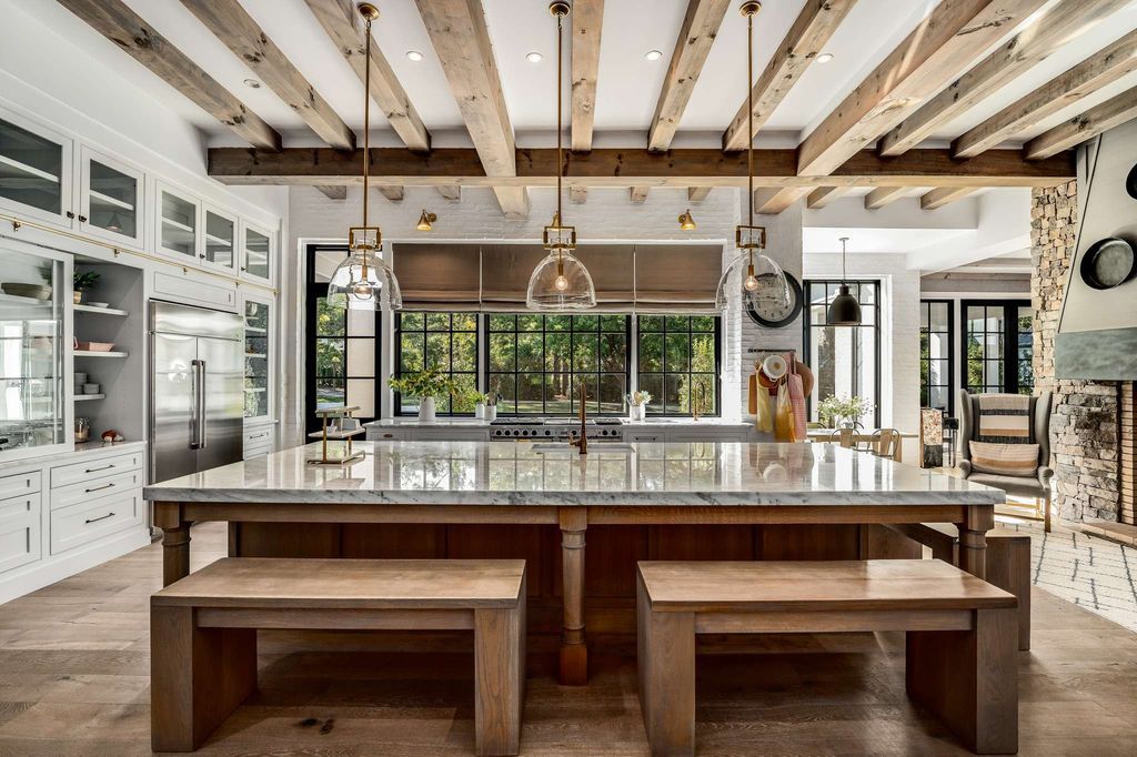 Opulence in Nashville Lindsay Hunt Sulaks Architectural Masterpiece Hits Market at 10 Million 13