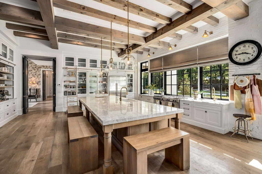 Opulence in Nashville Lindsay Hunt Sulaks Architectural Masterpiece Hits Market at 10 Million 16