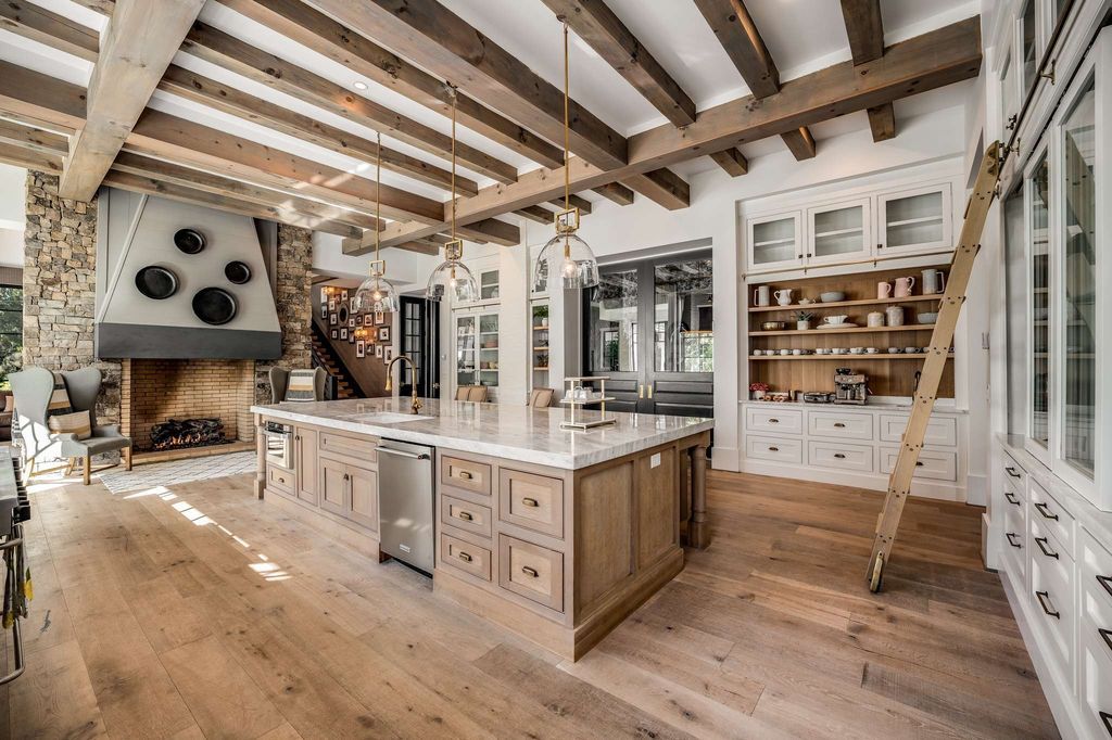 Opulence in Nashville Lindsay Hunt Sulaks Architectural Masterpiece Hits Market at 10 Million 19