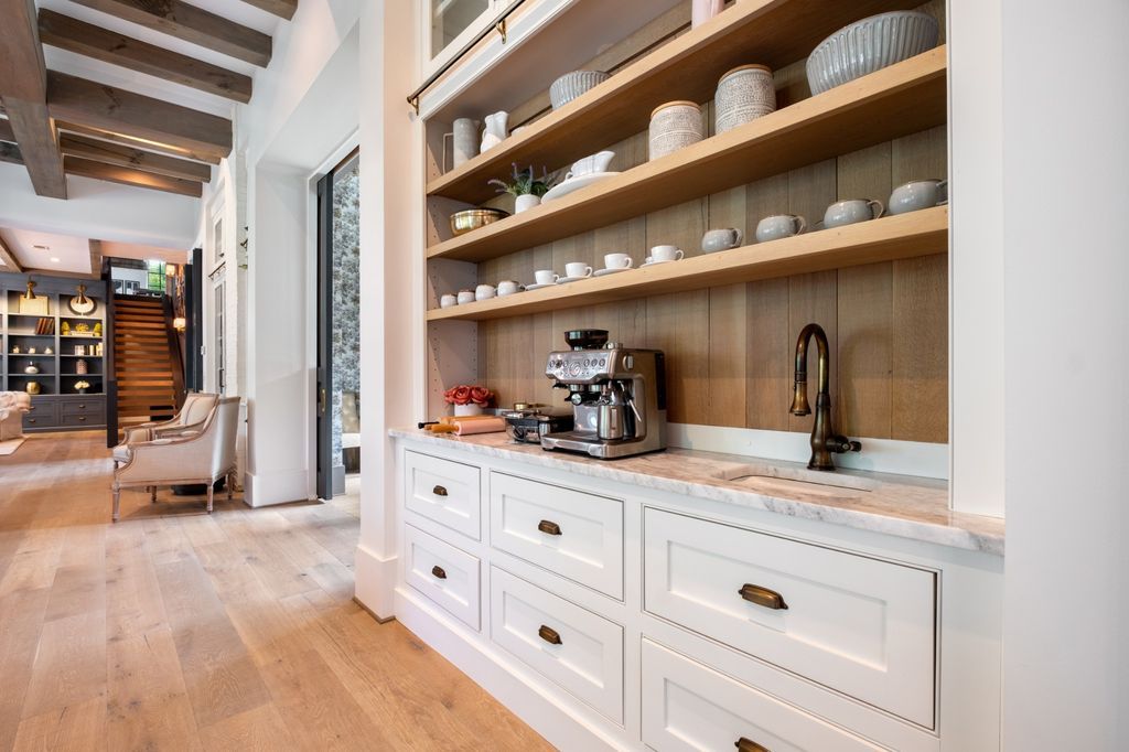 Opulence in Nashville Lindsay Hunt Sulaks Architectural Masterpiece Hits Market at 10 Million 21