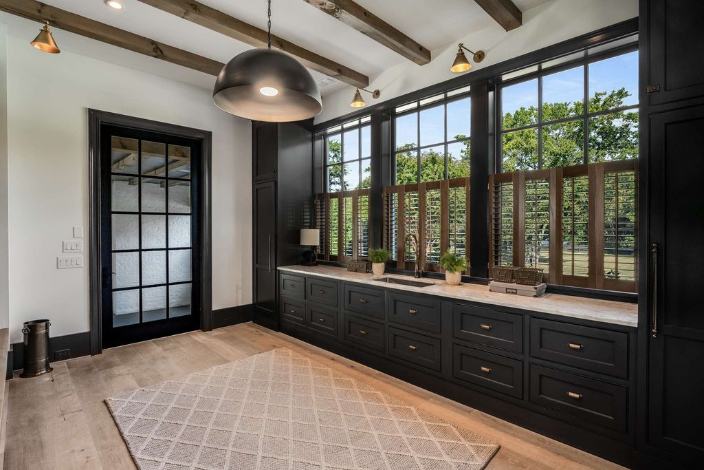 Opulence in Nashville Lindsay Hunt Sulaks Architectural Masterpiece Hits Market at 10 Million 28
